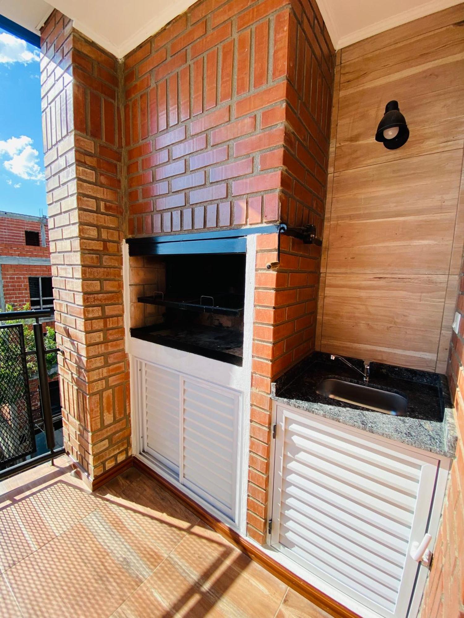 Amplio Y Calido Con Parrilla En El Balcon Posadas Exterior foto